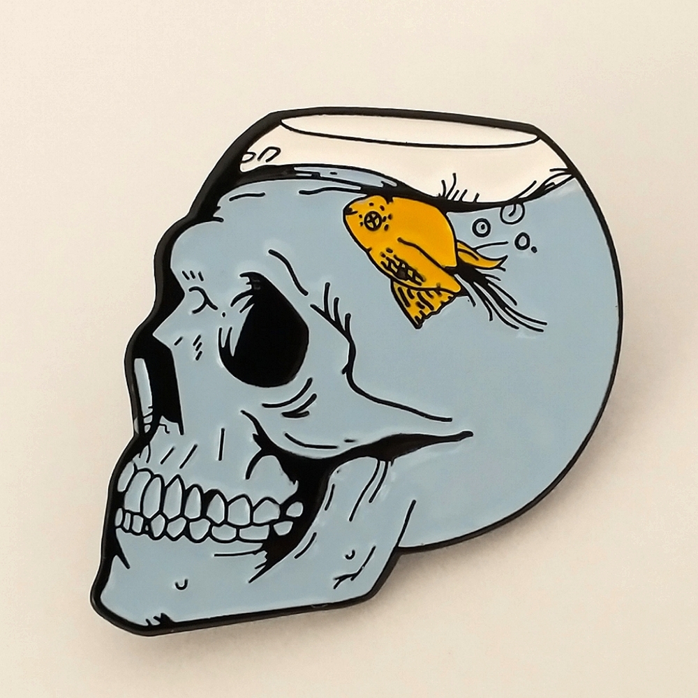 🧁 3/$30 Skull Goldfish Bowl with Dead/Undead Fish Enamel Pin Brooch NEW